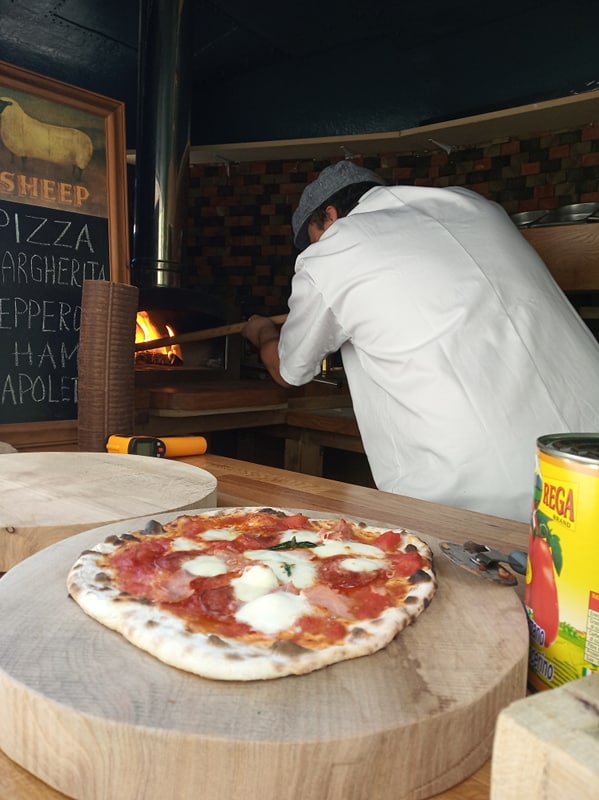 Traditional Pizza Napolitana Mobile Wood-Fired Pizza Catering throughout Kent & East Sussex.
